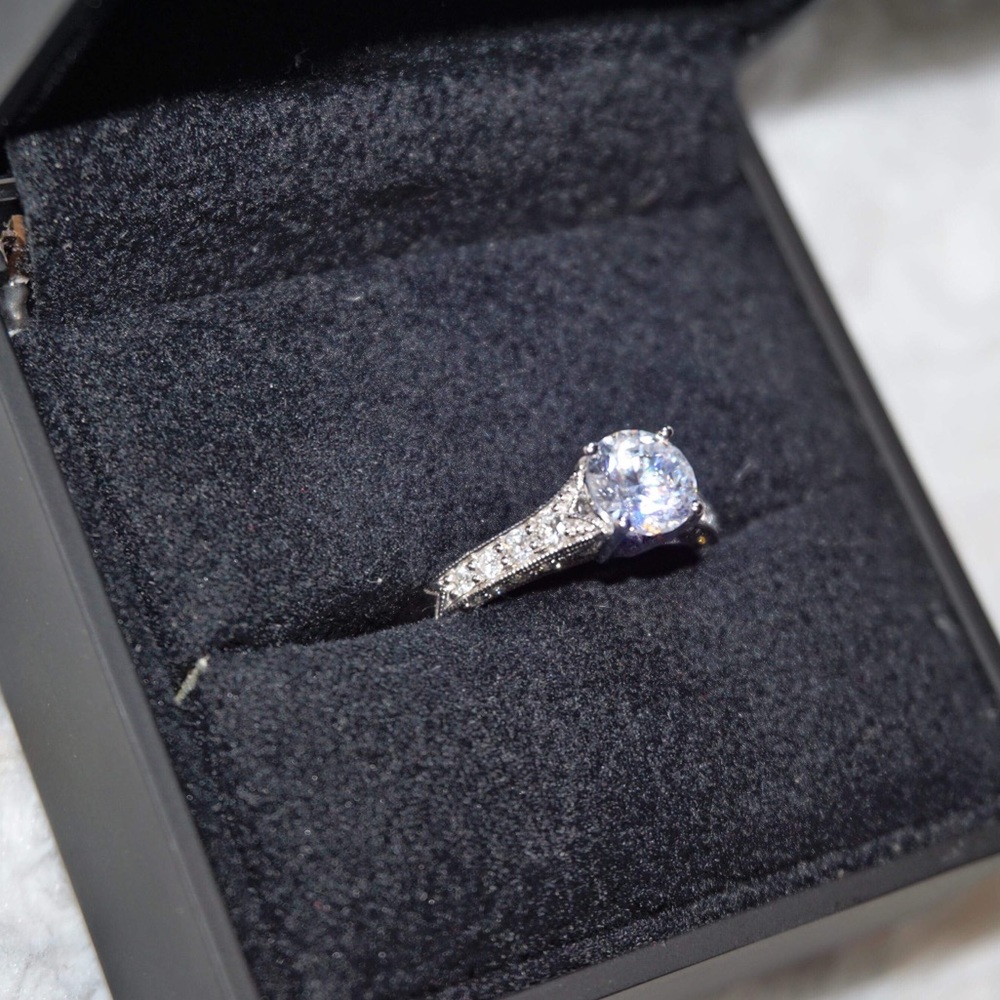 Ring - Picture 3 of 5